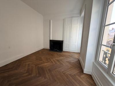 Louer Appartement Lyon-7eme-arrondissement Rhone