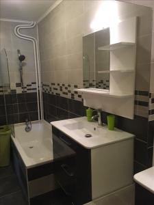 For rent Angers 2 rooms 49 m2 Maine et loire (49000) photo 3