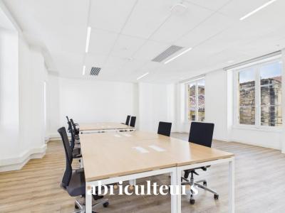 Louer Bureau 155 m2 Bordeaux