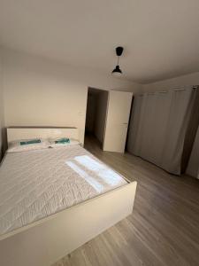 Annonce Location 3 pi�ces Appartement Entraigues-sur-la-sorgue 84