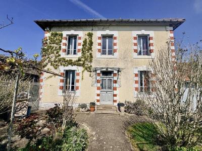 For sale VERTEUIL-SUR-CHARENTE 4 rooms 100 m2 Charente (16700) photo 0