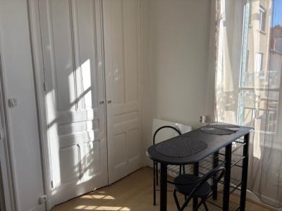 Louer Appartement 50 m2 Lyon-8eme-arrondissement