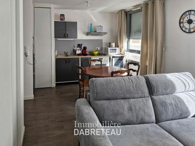For rent Villeurbanne 2 rooms 41 m2 Rhone (69100) photo 0