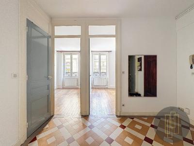For rent Lyon-6eme-arrondissement 3 rooms 50 m2 Rhone (69006) photo 0