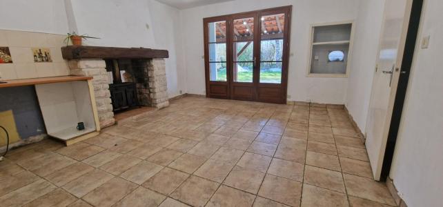 For sale Lezay 7 rooms 150 m2 Deux sevres (79120) photo 1