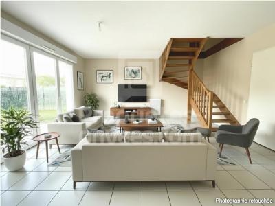 For sale Castelginest 4 rooms 83 m2 Haute garonne (31780) photo 0