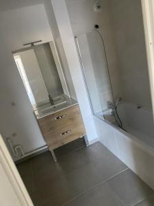 For rent Croix 3 rooms 66 m2 Nord (59170) photo 4