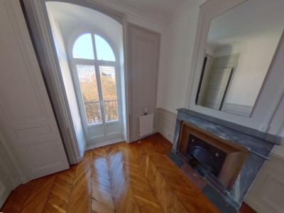 For rent Lyon-1er-arrondissement 3 rooms 81 m2 Rhone (69001) photo 0