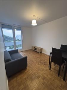 For rent Pontault-combault 2 rooms 42 m2 Seine et marne (77340) photo 0