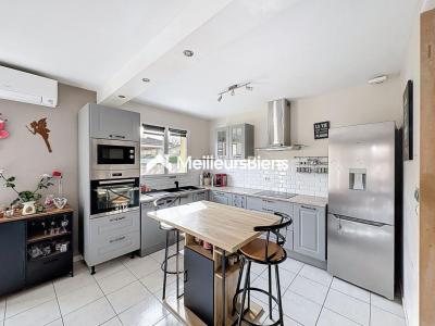 For sale Pont-de-veyle 5 rooms 97 m2 Ain (01290) photo 3