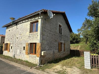 For sale 4 rooms 96 m2 Charente (16700) photo 0
