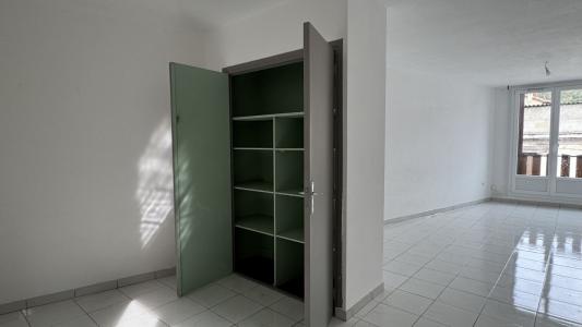 Louer Appartement  570 euros