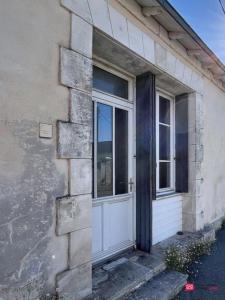 For sale Rochelle 3 rooms 50 m2 Charente maritime (17000) photo 0