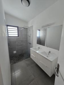 Louer Maison Sainte-marie 1400 euros