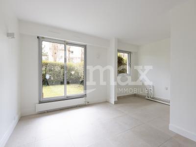 For sale Courbevoie 1 room 30 m2 Hauts de Seine (92400) photo 0