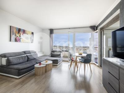 For sale Courbevoie 3 rooms 63 m2 Hauts de Seine (92400) photo 0