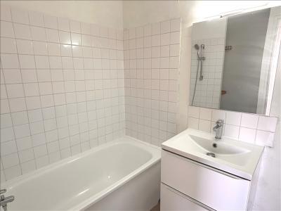 Louer Appartement Plaisir 890 euros