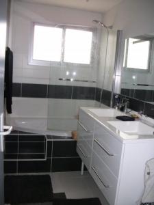 For rent Cestas 1 room 13 m2 Gironde (33610) photo 3
