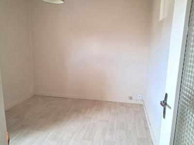 For rent Proche centre ville 1 room 20 m2 Yonne (89100) photo 0