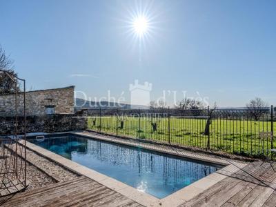 Acheter Maison 275 m2 Uzes