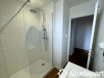 Louer Appartement 11 m2 Nimes