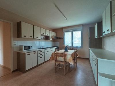 For sale Pontivy 4 rooms 77 m2 Morbihan (56300) photo 4