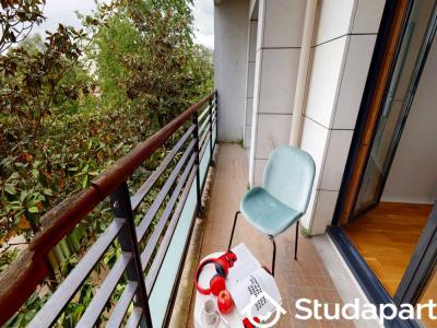 Louer Appartement Issy-les-moulineaux 855 euros