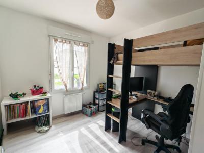 Louer Maison Saint-ay 1100 euros