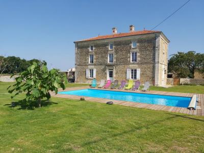 For sale Ronde 13 rooms 325 m2 Charente maritime (17170) photo 0