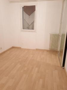Louer Appartement  735 euros