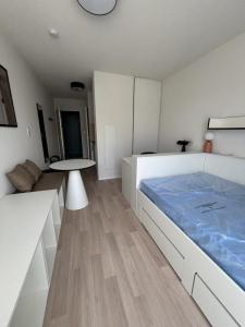 For rent Niort 1 room 19 m2 Deux sevres (79000) photo 1