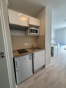 For rent Niort 1 room 19 m2 Deux sevres (79000) photo 2