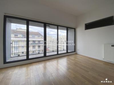 For rent Puteaux 3 rooms 50 m2 Hauts de Seine (92800) photo 0
