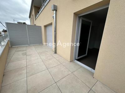 For sale Poitiers 4 rooms 83 m2 Vienne (86000) photo 1