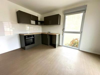 For sale Poitiers 4 rooms 83 m2 Vienne (86000) photo 2