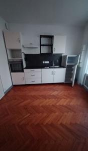 For rent Lesparre-medoc 2 rooms 37 m2 Gironde (33340) photo 0