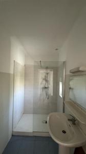 For sale Orange 3 rooms 70 m2 Vaucluse (84100) photo 2