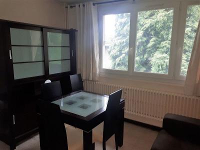 Louer Appartement 28 m2 Saint-etienne