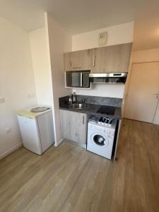 For rent Lyon-7eme-arrondissement 1 room 20 m2 Rhone (69007) photo 0