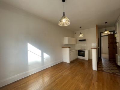 For rent Lyon-1er-arrondissement 2 rooms 35 m2 Rhone (69001) photo 2