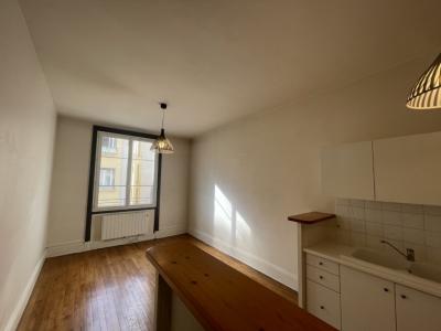 For rent Lyon-1er-arrondissement 2 rooms 35 m2 Rhone (69001) photo 3