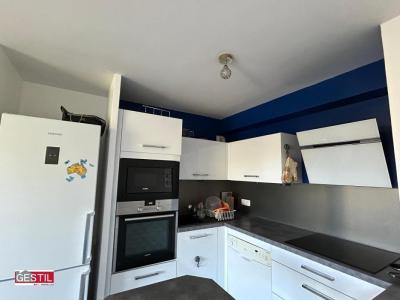 Louer Appartement Vaureal 820 euros