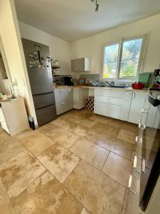 For sale Pelissanne 5 rooms 110 m2 Bouches du Rhone (13330) photo 2