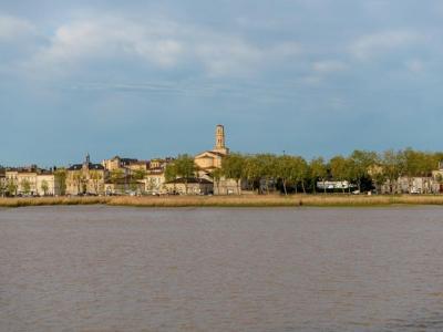 For rent Saint-estephe 4 rooms 85 m2 Gironde (33180) photo 0