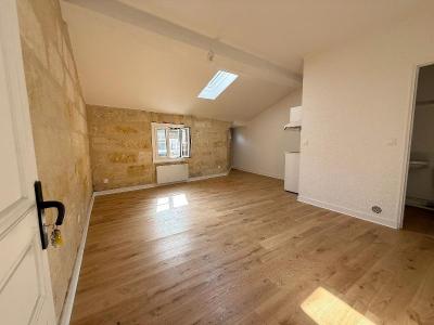 For rent Bordeaux 1 room 24 m2 Gironde (33000) photo 0