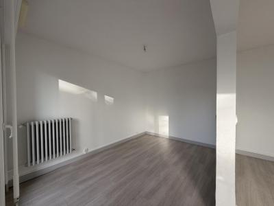 Louer Appartement 72 m2 Neufchateau