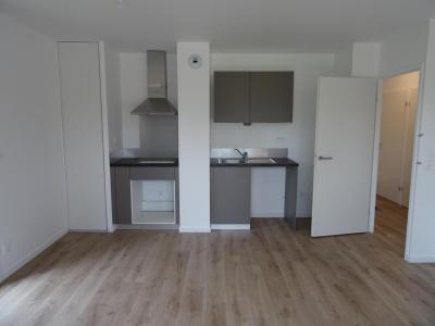 Louer Appartement 57 m2 Carpiquet