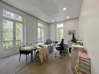Louer Bureau Paris 207792 euros