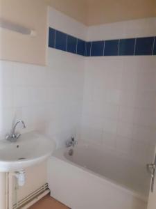 Louer Maison Orbigny 446 euros