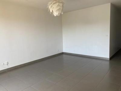 Louer Appartement Saint-laurent-du-var 675 euros